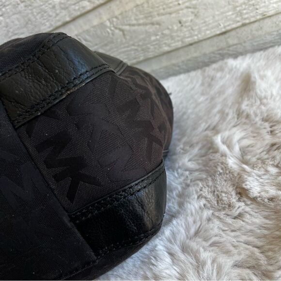 MICHAEL KORS Black Signature Fulton Drawstring Bedford Shoulder Bag Hobo Tote - Picture 7 of 9